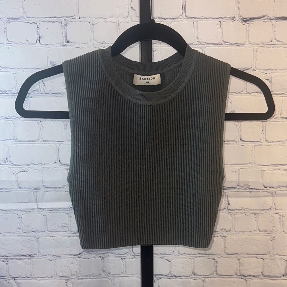 🫶 Babaton Contour Cropped Tank –Size 2XS